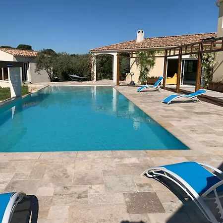 Domaine Des Lucques B&B With Private Infinity Pool & Grand Olive Grove Frühstückspension *