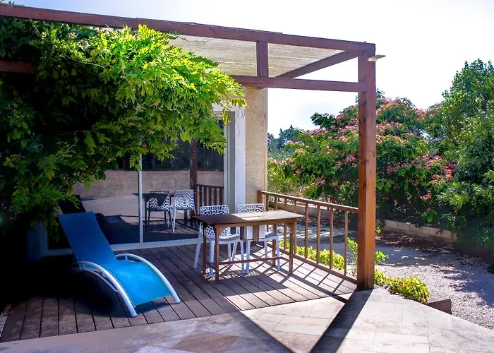 Domaine Des Lucques With Private Infinity Pool & Grand Olive Grove 3* Bize-Minervois