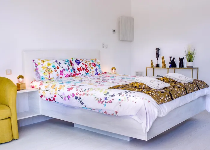 Domaine Des Lucques With Private Infinity Pool & Grand Olive Grove 3* Bize-Minervois