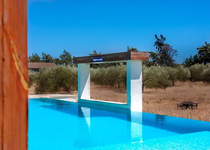 Bed & Breakfast Domaine Des Lucques With Private Infinity Pool & Grand Olive Grove