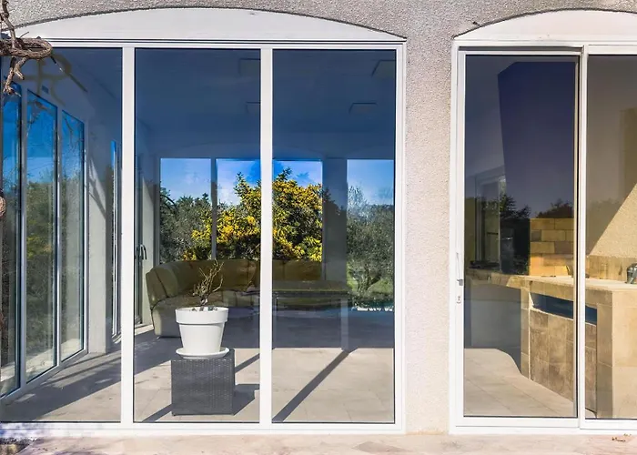 Domaine Des Lucques With Private Infinity Pool & Grand Olive Grove 3*